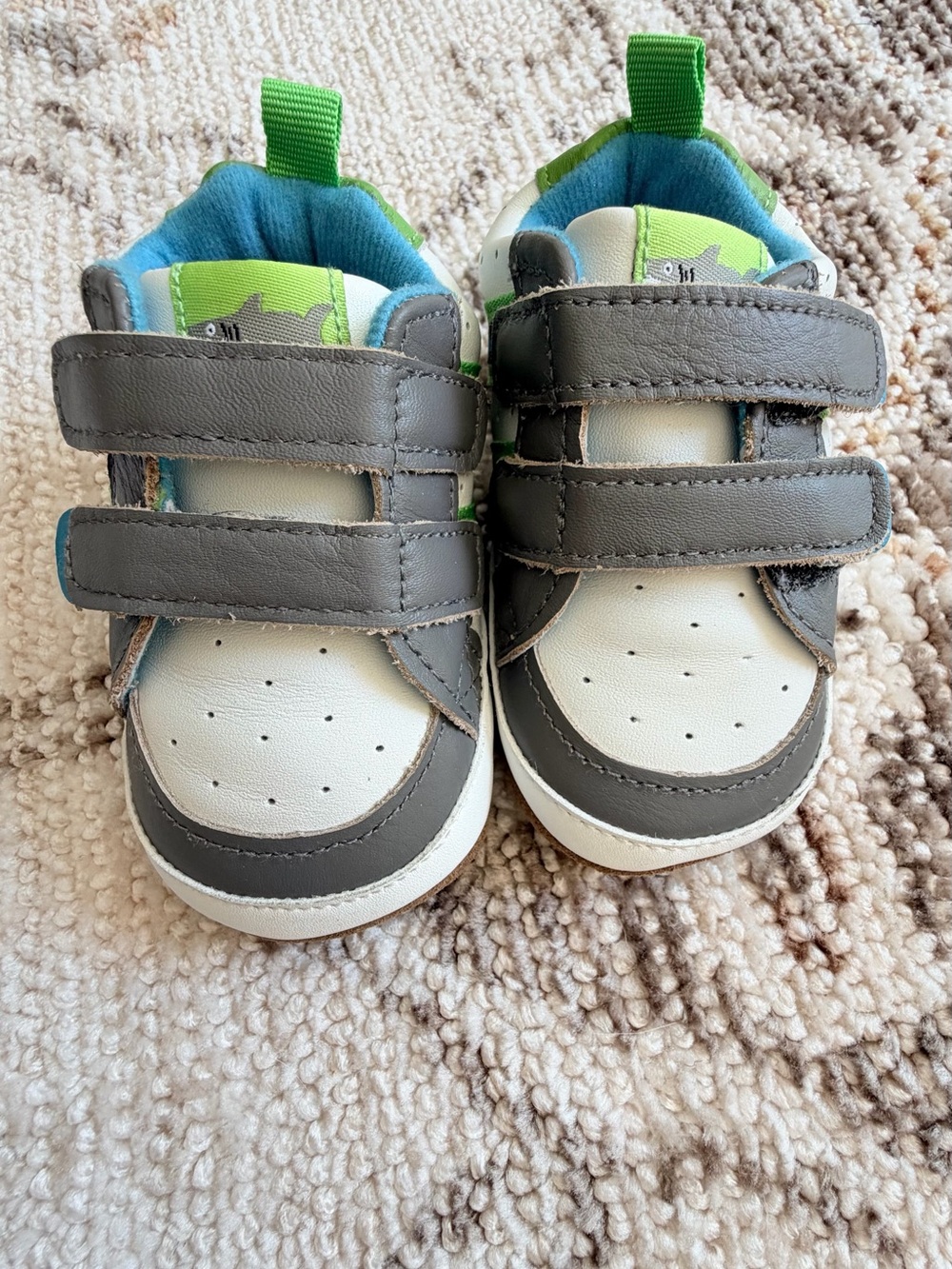 Robeez First Kicks Brooks Baby Shoes Charcoal Shark Leather 9-12 Months